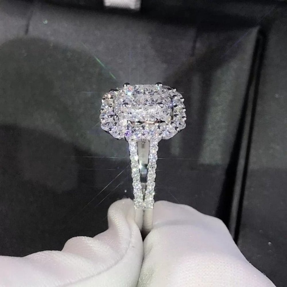 Big Stone Zircon Silver Color Ring - Picture 4 of 4